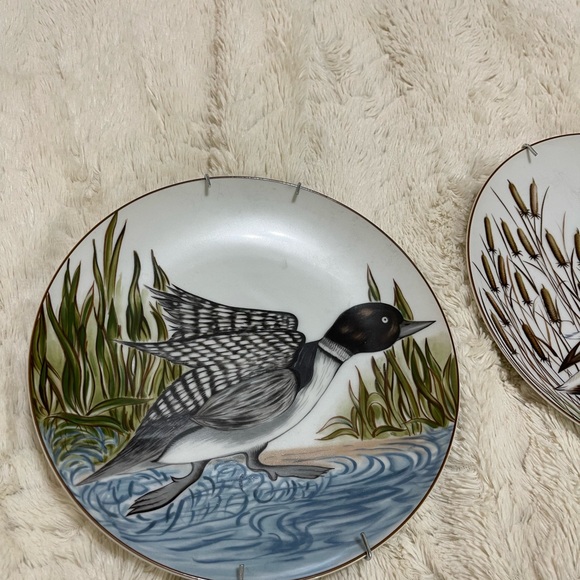 Vintage 1970s Handpainted Duck Display Plates - Picture 4 of 5